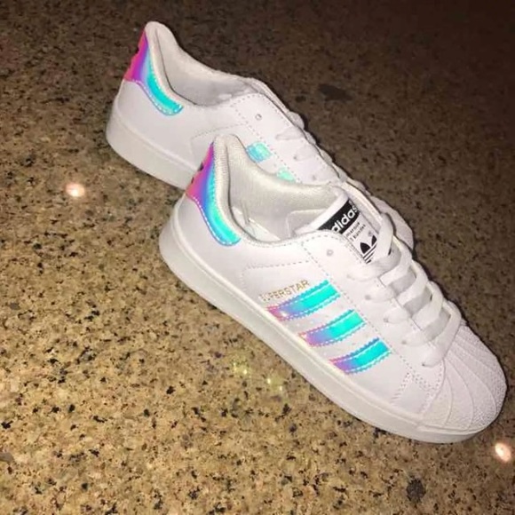 Adidas Superstars - Picture 2 of 4